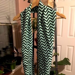 Infinity scarf teal and black